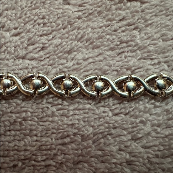Sterling Silver Round Dome Link Bracelet - Picture 4 of 6